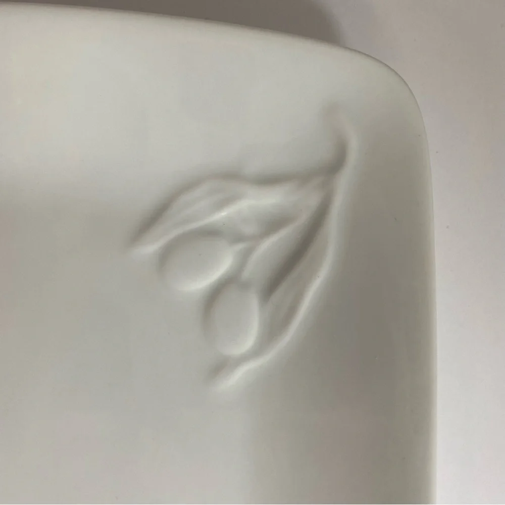 Crate & Barrel Plate Porcelain with Raised Olive Design For Cheese Snacks mint!